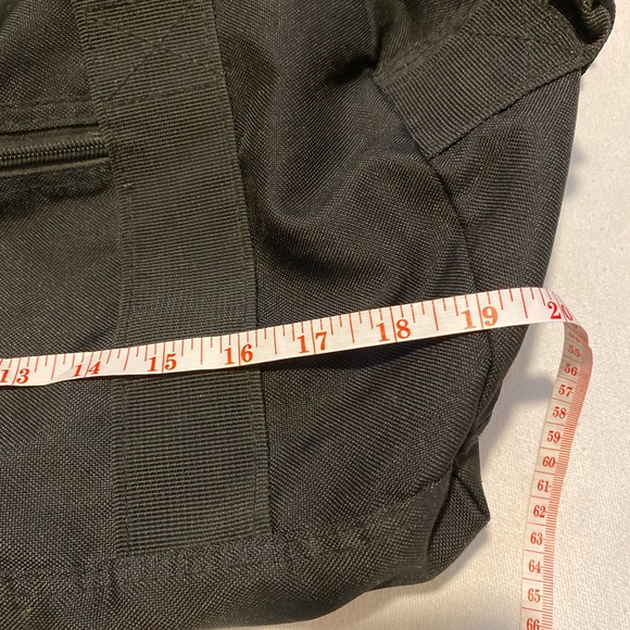 Roots Classic Black Shoulder/Cross Body Duffle Bag - Picture 9 of 9